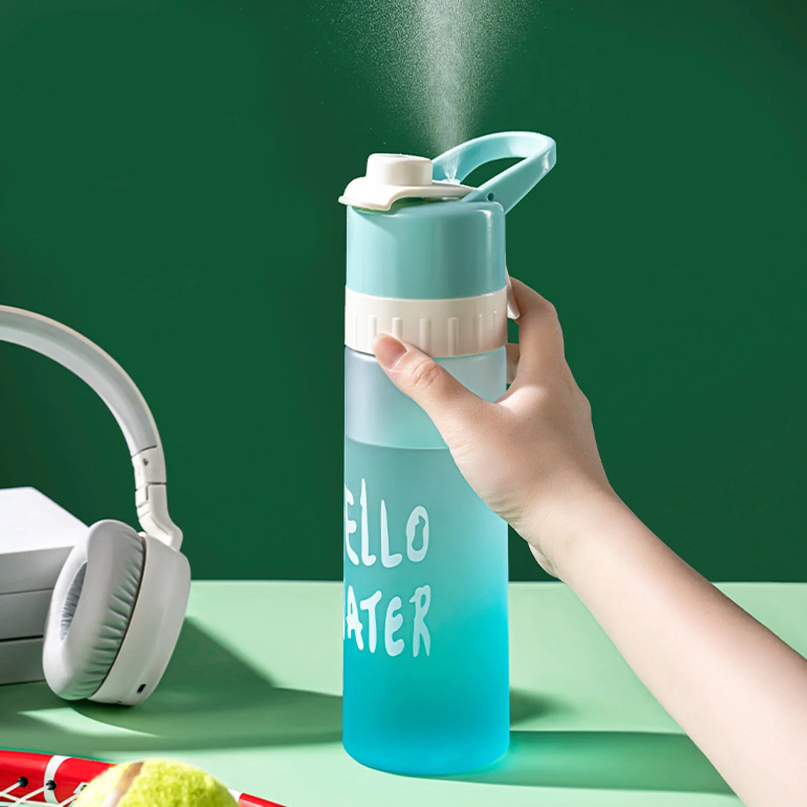 2 in 1 Mist Water Bottle 22oz Food Grade Spray Mist Sports Bottle Misting Water Bottle for Exercise Water Bottle with Spray Mist